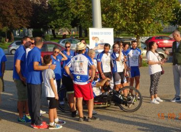 Σκακιστικοί σύλλογοι Τριανδρίας με τους Wheeling2Help στη παραλία της Θεσσαλονίκης
